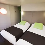 Campanile Versailles 3*