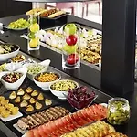 Hotel Campanile Versailles 3*