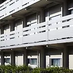 Campanile Versailles Hotel 3*