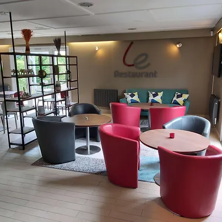 Campanile Versailles Buc Hotel 3*