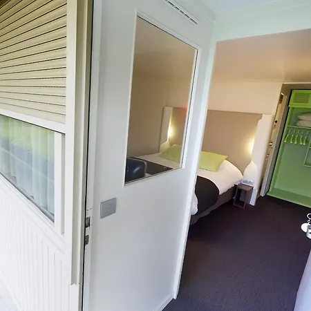Campanile Versailles Hotel
