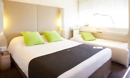 Hotel Campanile Versailles Buc 3*