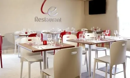 Campanile Versailles Hotel