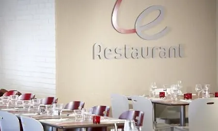 Hotel Campanile Versailles 3*
