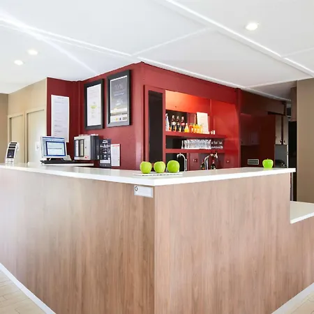 Campanile Versailles Hotel