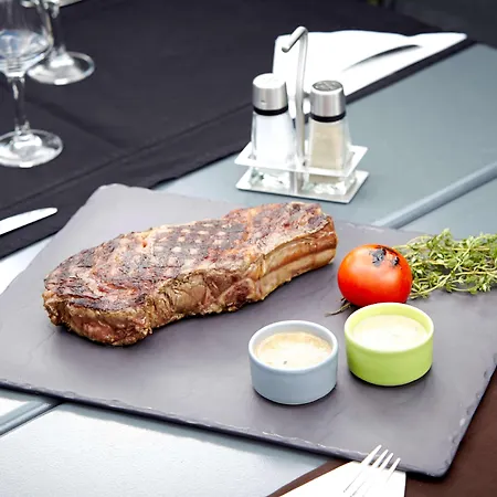 Campanile Versailles Buc (Yvelines)