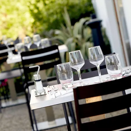 Campanile Versailles Hotel