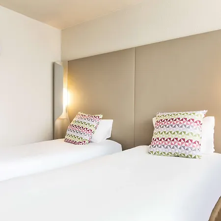 Campanile Versailles Hotel