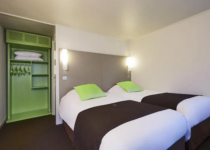 Hotel Campanile Versailles 3*
