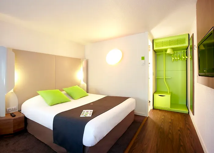 Campanile Versailles Hotel 3*
