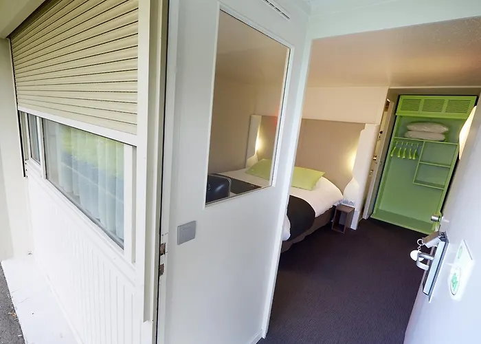 Campanile Versailles Hotel