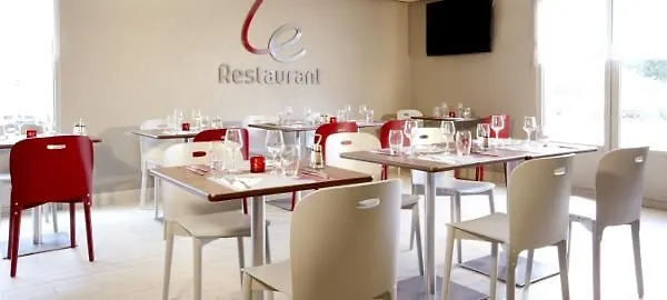 Campanile Versailles Hotel