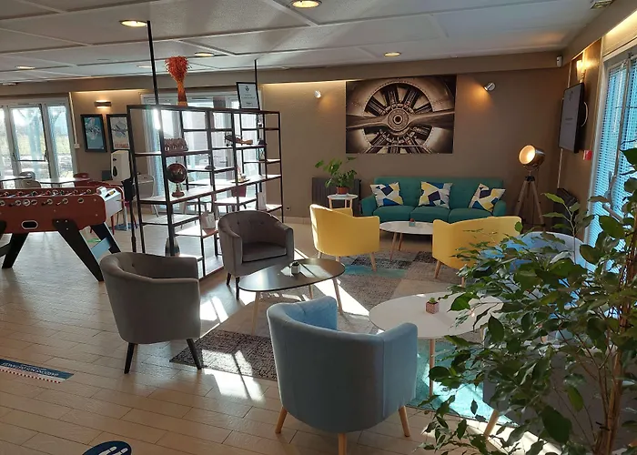 Campanile Versailles Hotel 3*