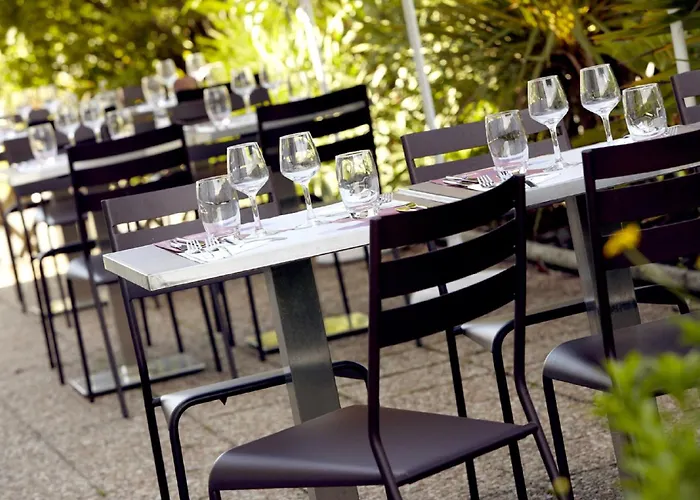 Campanile Versailles Hotel 3*